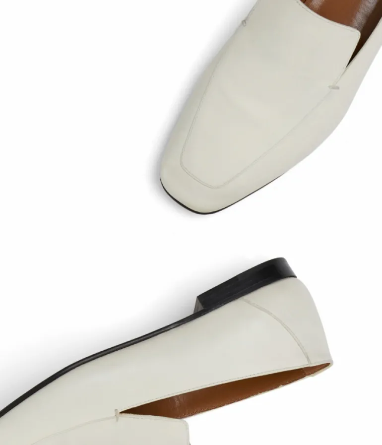 Flat Shoes-Le Monde Beryl Soft Leather Loafer in Ecru
